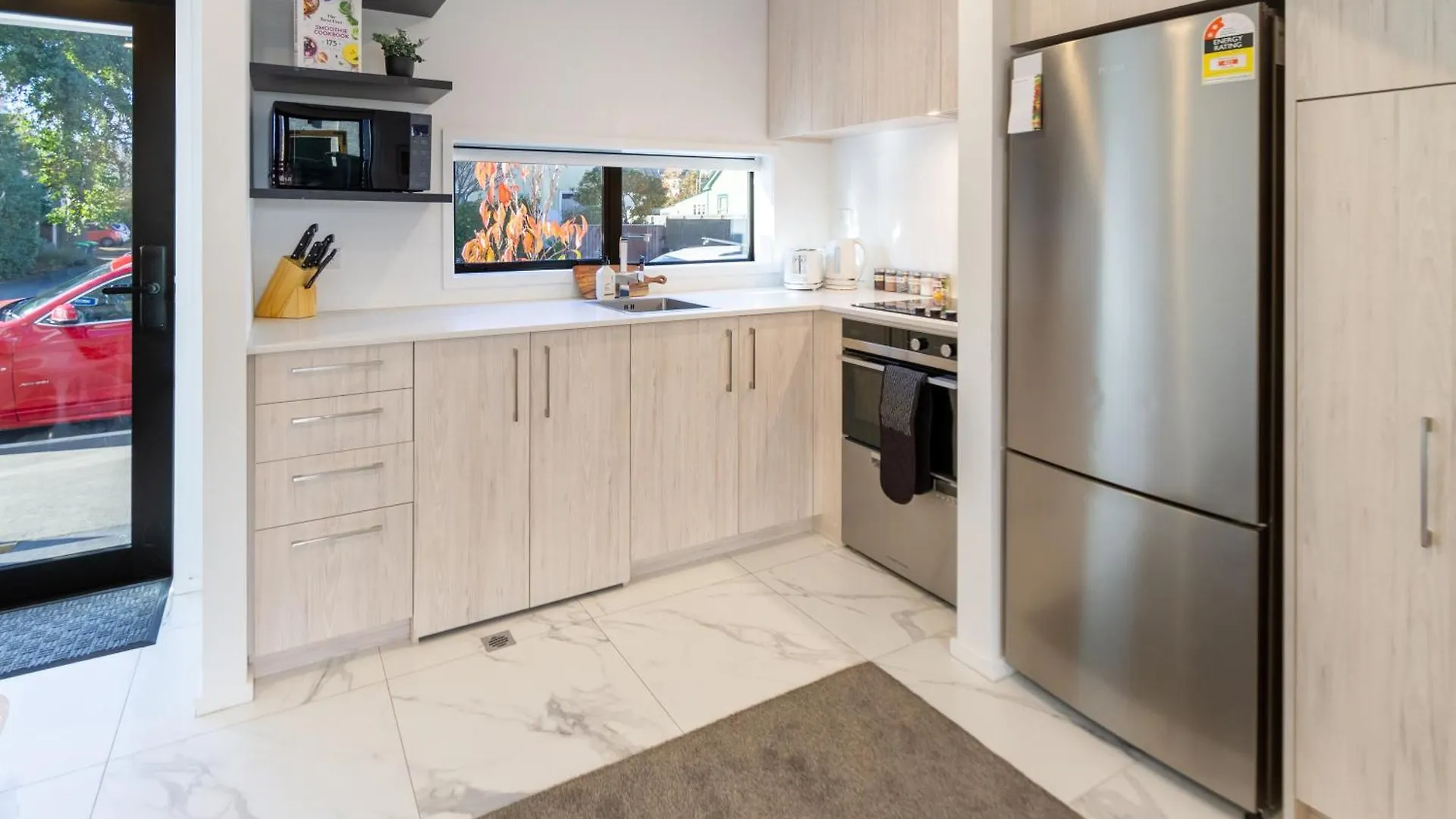 Walk To Central City 2 Bed 2 Bath. Madras Street Christchurch 0*,  New Zealand